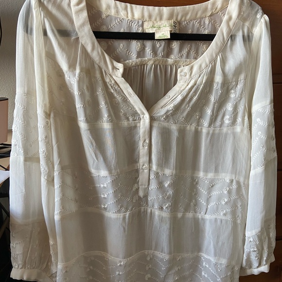 Staring at Stars Tops - 3/4 sleeve white top with lace detail